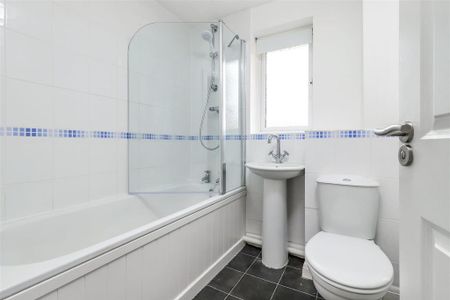 2 bedroom semi-detached house to rent - Photo 5