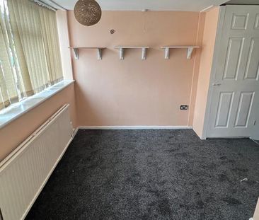 4 bedroom terraced house to rent - Photo 3