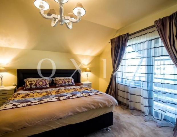 Casa individuala, GIROC ESO, disponibila imediat - Fotografie 1