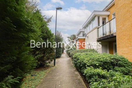 Pier Way, Woolwich, SE28 - Photo 4