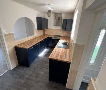 3 bedroom terraced house to rent - Photo 1