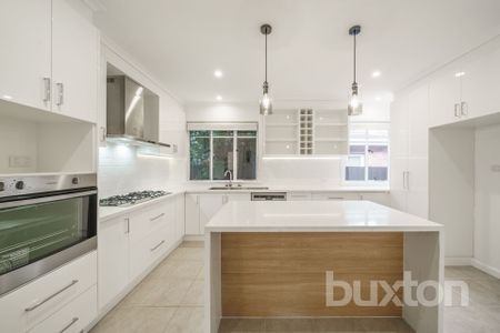 3 Windsor Avenue, Oakleigh South VIC 3167 - House For Rent | Domain - Photo 5