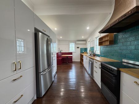 17 Avondale Avenue, East Lismore NSW 2480 - House For Rent | Domain - Photo 5