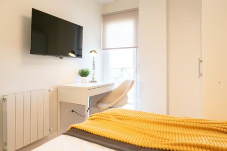 Avenida del Cardenal Herrera Oria, Madrid, Community of Madrid 28034 - Foto 2