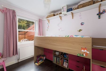 Elliscombe Road, Charlton, SE7, London - Photo 2