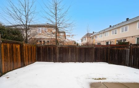 For Lease - 2019 TRAWDEN Way Unit# 33, Oakville, Ontario - Photo 2