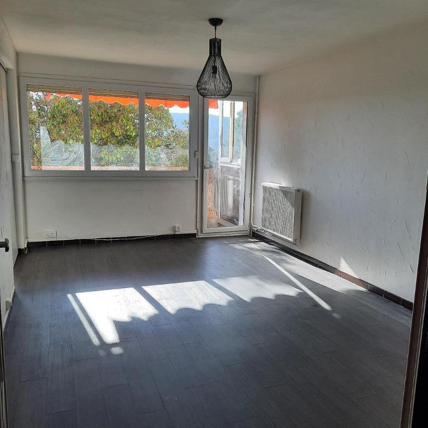 Location Appartement 4 pièces 63m² DRAGUIGNAN 83300 - Photo 1