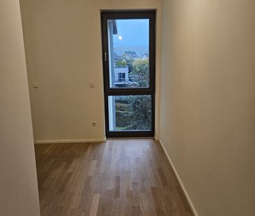 Moderne Etagenwohnung im schönen Lemmerzpark *Einbauküche - Photo 1