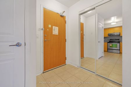 For Lease - 75 South Town Centre Boulevard Unit# 811, Markham, Ontario - Photo 3