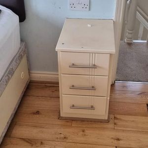 1 bedroom in a flat share to rent - Photo 2