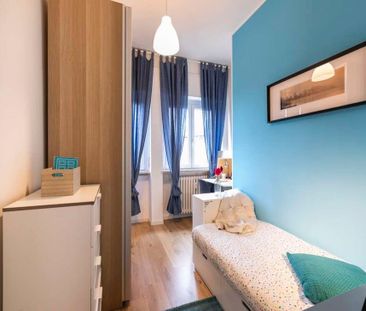 Via Pasquale Fornari, Milan, Lombardy 20146 - Photo 2