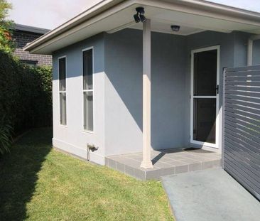 Modern Two-Bedroom Granny Flat in Peaceful Picnic Point - Photo 1