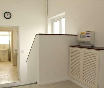 Selhurst Road, London, London, SE25 - Photo 3