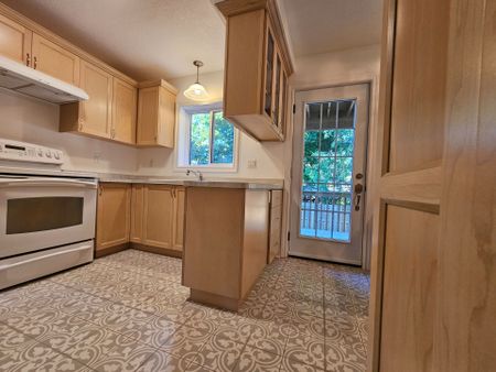 For Lease - 415 Hill Street, Centre Wellington, Ontario - Photo 5