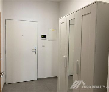 Pronájem bytu 1+kk a garsoniéry 33 m², Ševcovská, Zlín - Fotografie 5