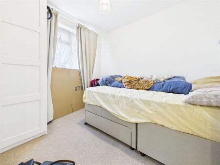 3 bedroom apartment to rent - Photo 4