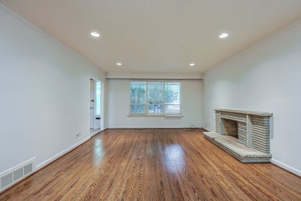 For Lease - 241 Burnett Avenue Unit# Main fl, Toronto, Ontario - Photo 1