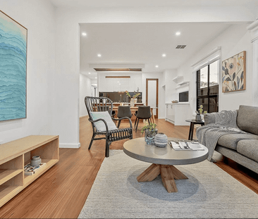 $580 per week - Photo 1