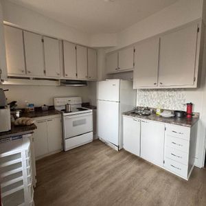3 1/2 à louer - Centre-ville de St-Hyacinthe - appartement / logement - Photo 2