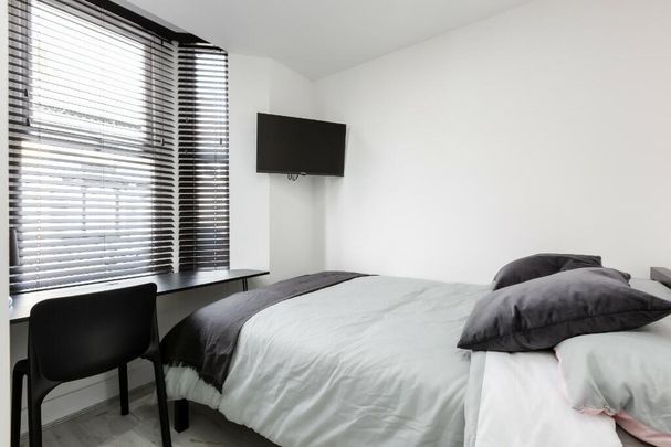 5 bedroom house to rent - Photo 1