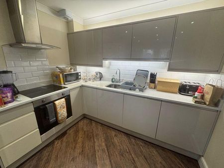 2 bedroom apartment to rent - Photo 3