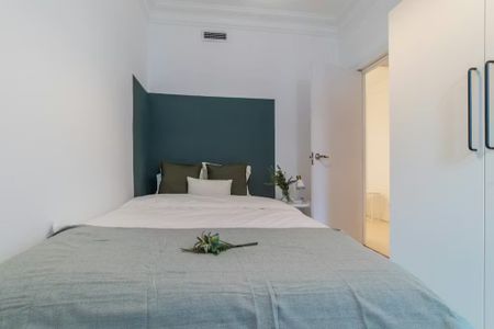 Calle de Santa Teresa, Madrid, Community of Madrid 28004 - Photo 3