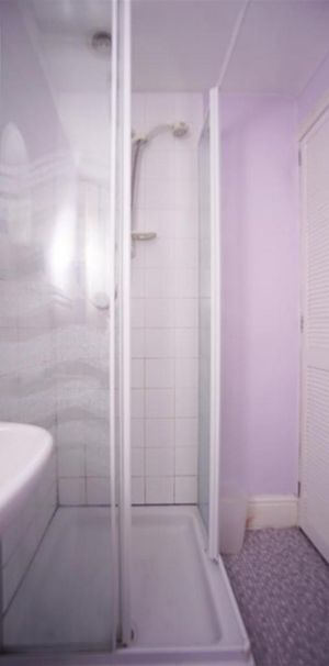 5 bedroom house to rent - Photo 1