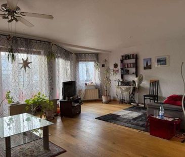 3 Zimmer, direkt am Puiseauxplatz + Balkon + Carport +Einbauküche - Photo 2