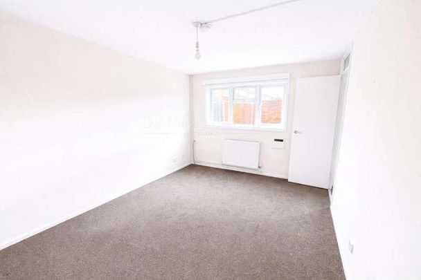 Stanborough Road, Hounslow, TW3 - Photo 1