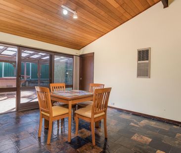 Spacious 4 Bedroom Contemporary Home! - Photo 2