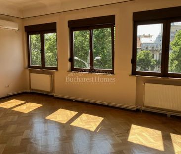 Stunning Four Bedroom Heritage Art-Deco Apartment - Piata Romana - Photo 6