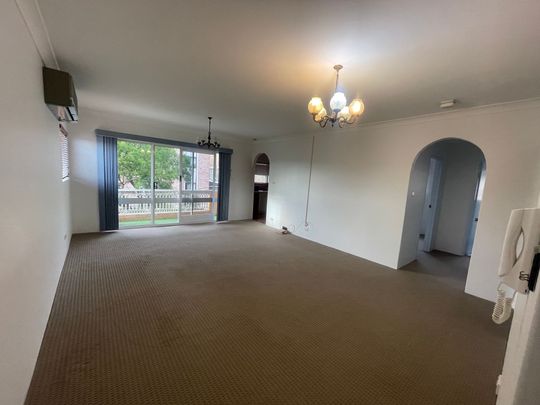 Spacious Two Bedroom Unit in Ryde - Photo 1