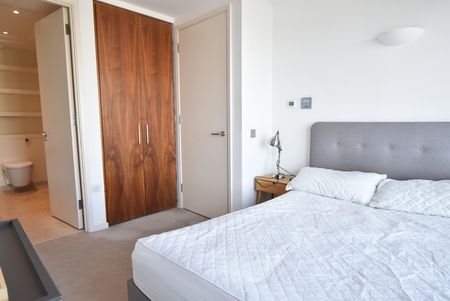 New Providence Wharf Apartments, London, E14 - Photo 4