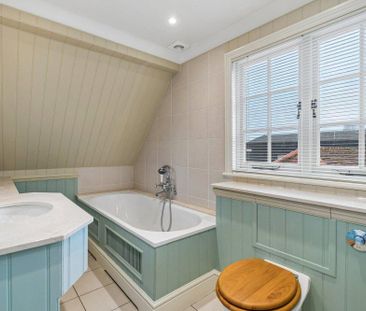 4 bedroom detached house to rent - Photo 3