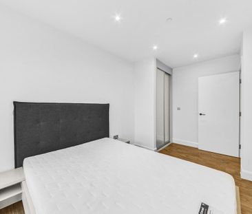 3 bedroom flat to rent - Photo 2