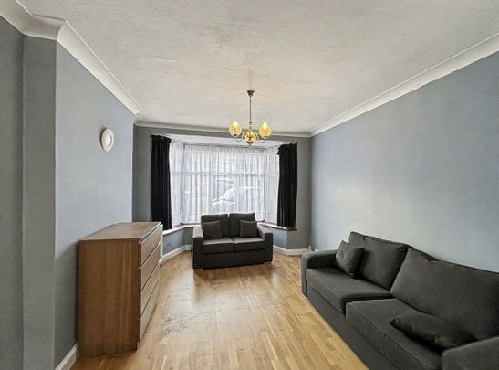 Forest Gate, London, NW9 - Photo 1