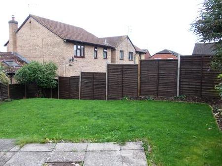 2 bedroom semi-detached house to rent - Photo 3