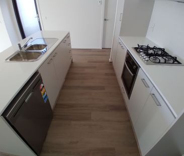 Brand new and ready to move in!! - Photo 3