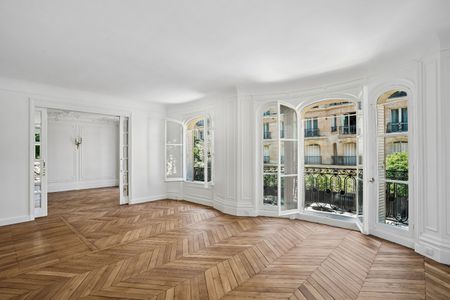 **RARE**CONTRE-ALLÉE CHAMP DE MARS**EXCEPTIONNEL 5 PIÈCES VIDE** ENTIÈREMENT RENOVÉ**VUE TOUR EIFFEIL**** - Photo 2