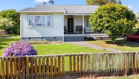 Cosy Family Home - Photo 2