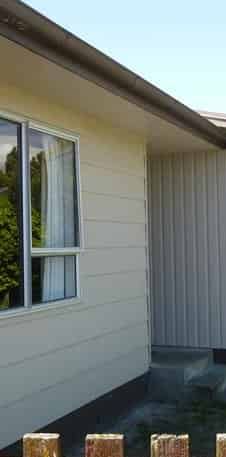 Three Bedrooms - Roslyn - Photo 2