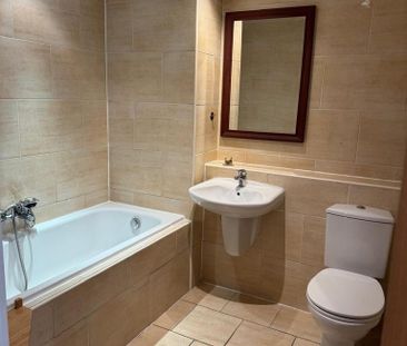 2 bedroom flat to rent - Photo 3