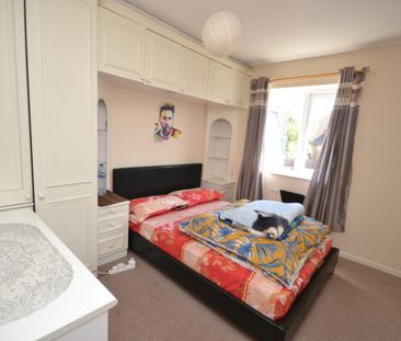 References Pending - 2 bed Semi-Detached House - Photo 4