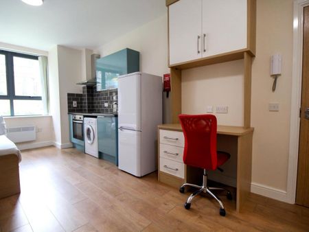 Studio to rent - Photo 3