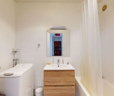 Appartement à louer 2 pièces • 58,98 m2 Lyon 6 - Photo 4