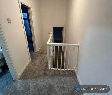 3 bedroom terraced house to rent - Photo 6