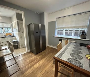 1 bedroom in a house share to rent - Photo 6