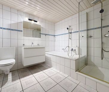PREMIER LOYER OFFERT : À découvrir sans tarder ce duplex de 6,5 pièces - Photo 6