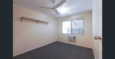 4 BEDROOM HOME CLOSE TO THE PARK! - Photo 4