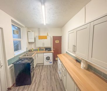 Stow Hill, Treforest, Pontypridd - Photo 2